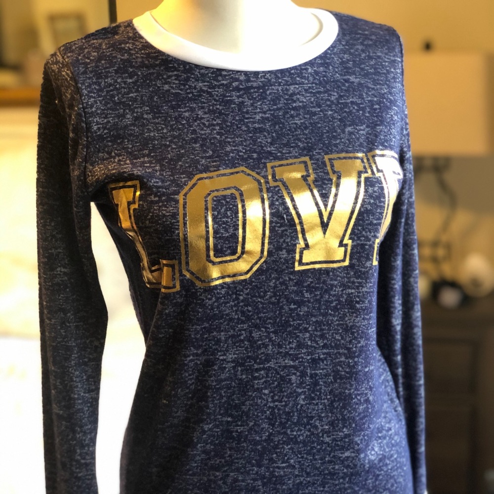 Navy LOVE Valentine’s Day top